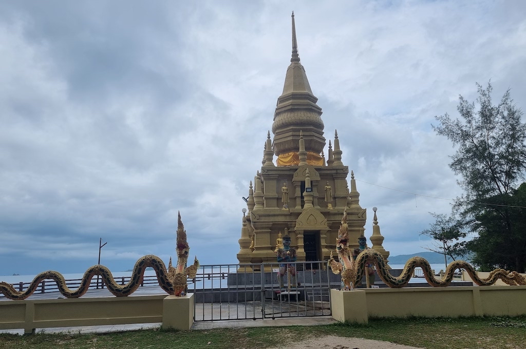 Laem Sor Pagoda Safari